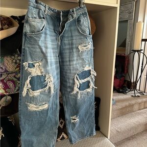 Free People drop…. Barrel style jeans in fabulous pre owned condition … size 29
